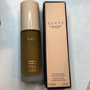 New Gucci fluid foundation 370O medium 1oz